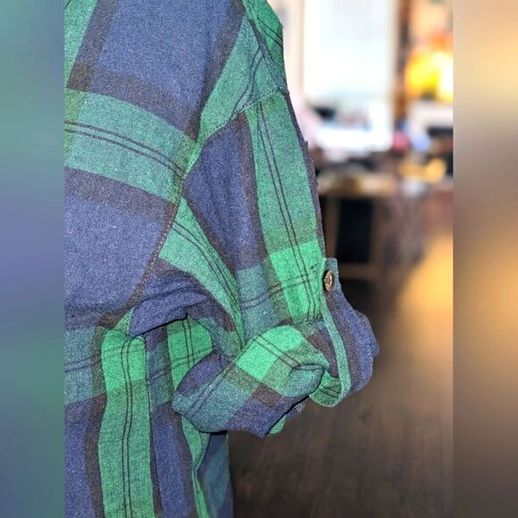 3/$30 Global Work L French Linen Blend Navy Blue and Green Plaid Tunic - Picture 4 of 11